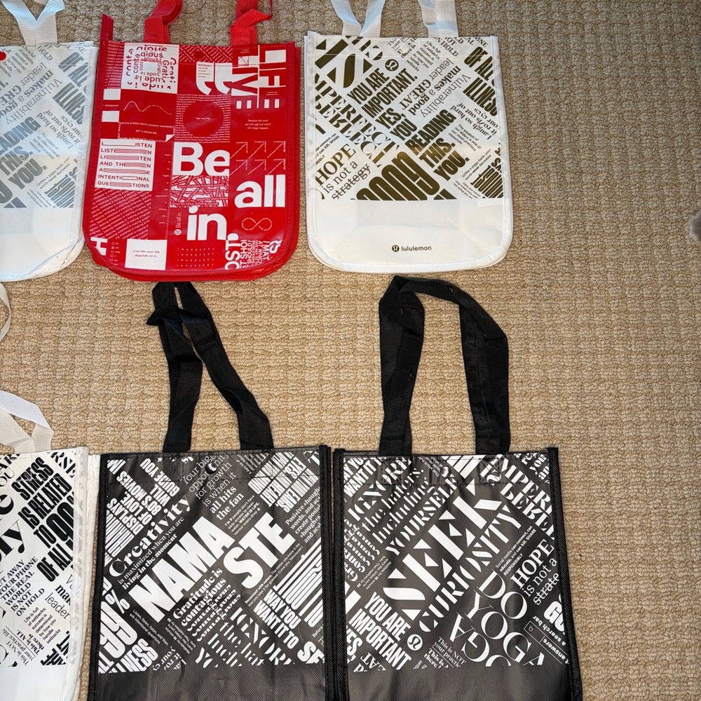 Lot of Lululemon Small Reusable Bags - Picture 3 of 3